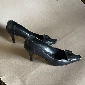 Salvatore Ferragamo Black Leather Pointed-Toe Heels with Bow
